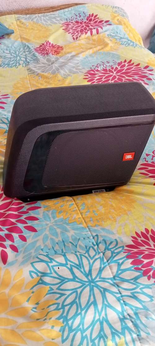 JBL BASSPRO MICRO 8` SUBWOOFER and AMPLIFIER FOR CAR